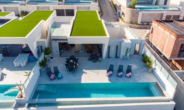 Obra nueva - Villa / Chalet - Rojales