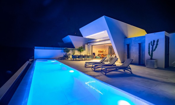 Obra nueva - Villa / Chalet - Rojales