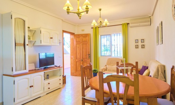 Resale - Apartment / flat - Vera